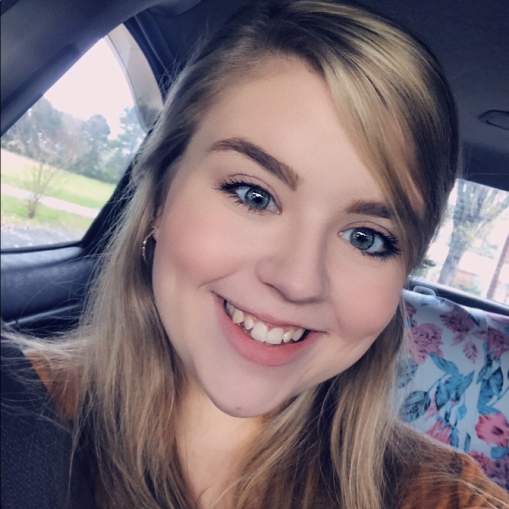 Meet your Posher, Alisha